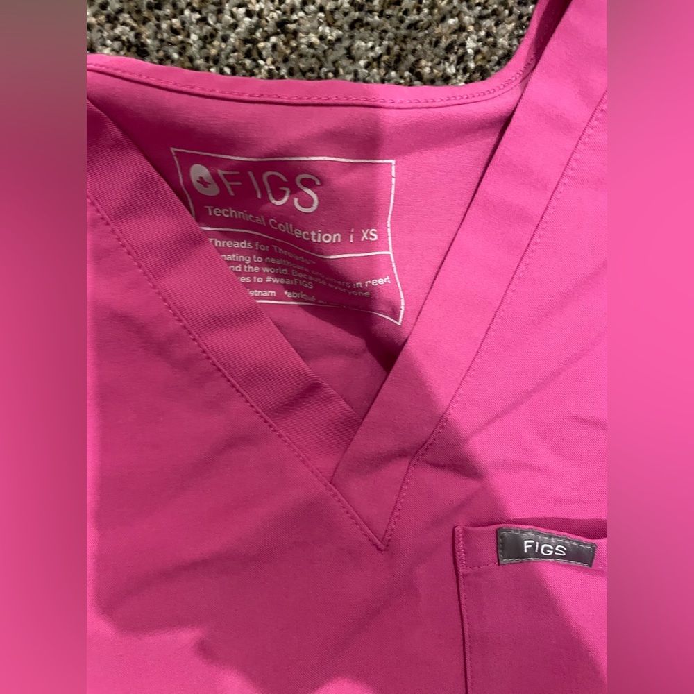 Small petite scrub set